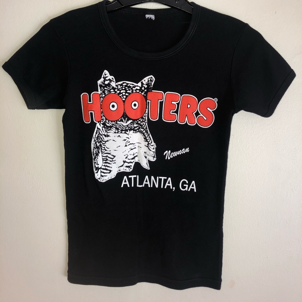 Hooters ATL Top